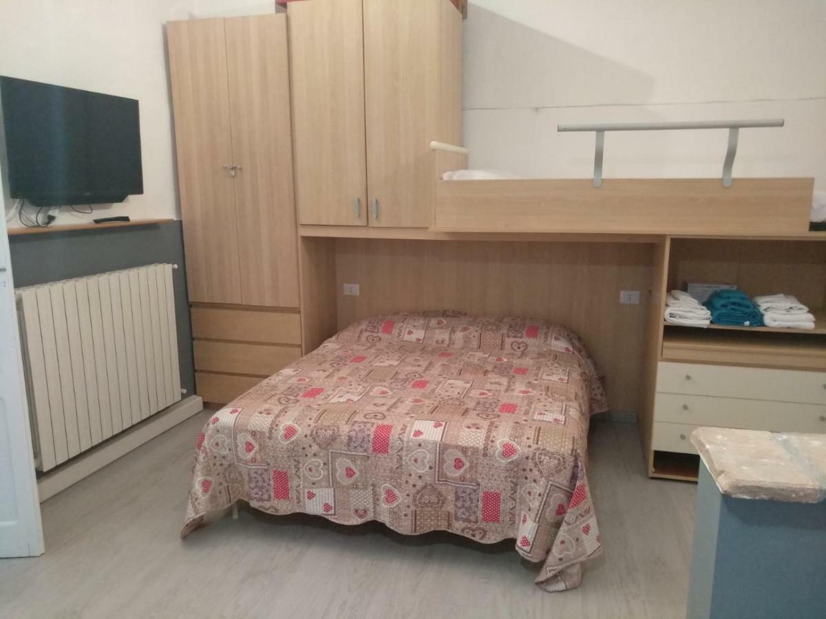 Cardano Apartman Pavia Kültér fotó